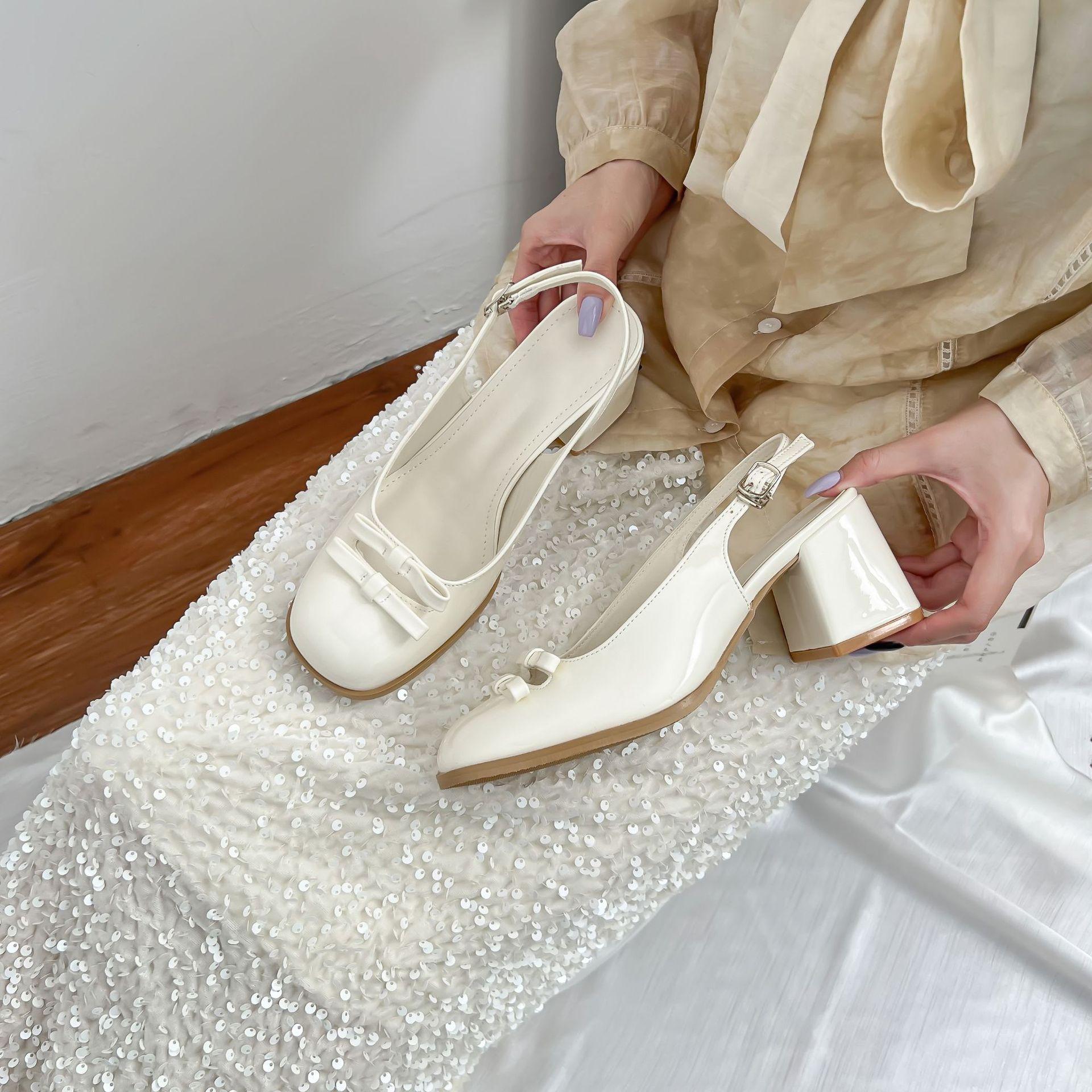 

High heels are not tired of feet, high-end sense thick heel Mary Jane shoes women s 2025 new silver single shoes women s summer soft sole rear empty 34