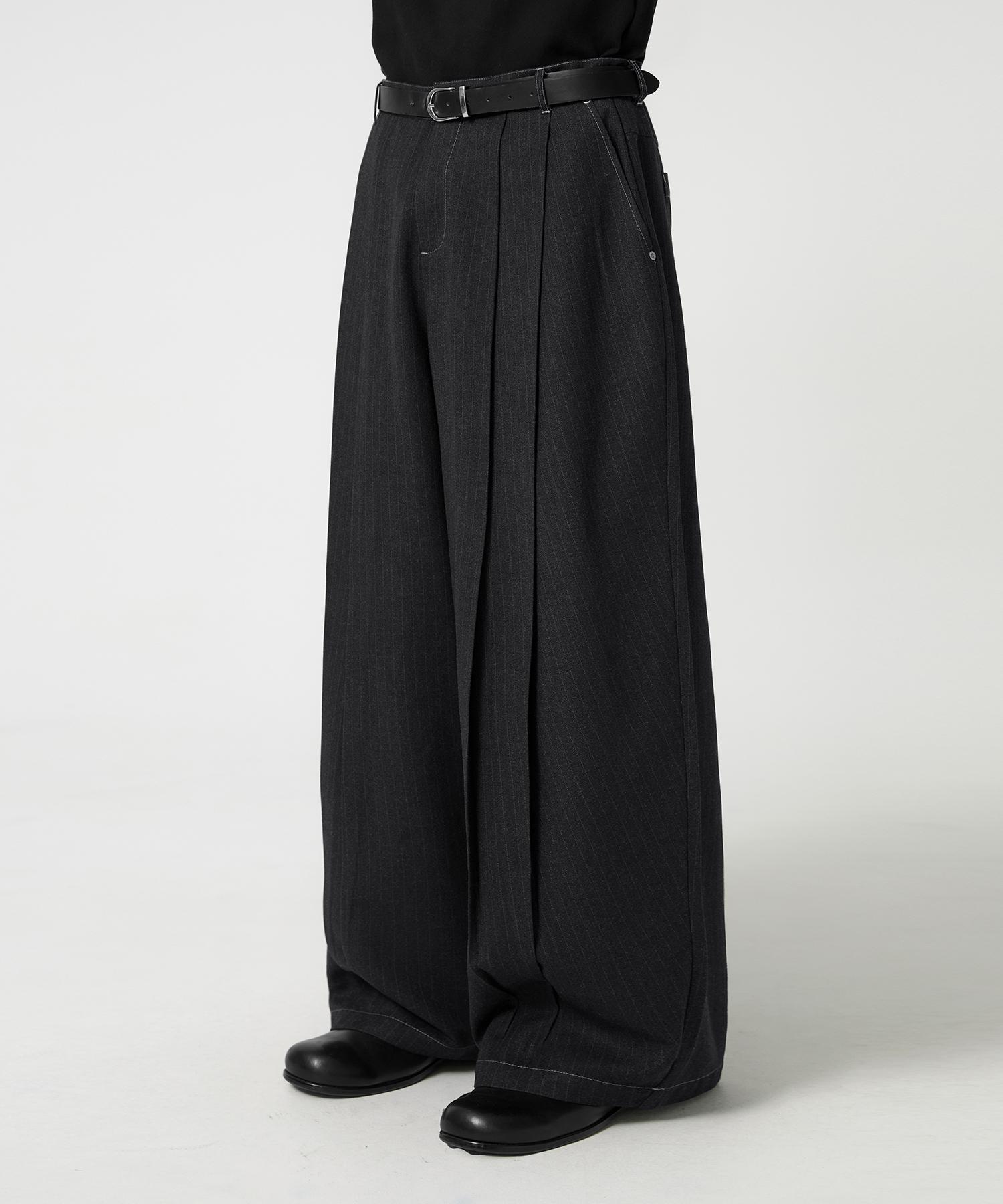 TRILLION Double-Pleat Like Denim Wide Slacks_Black