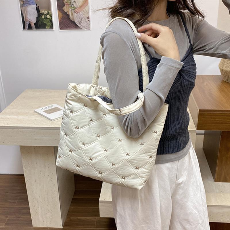 Casual Large Capacity Quilted Tote Bag Argyle Pattern Solid Color Lightweight Bow Embroidery Shoulder Bag For Women