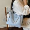 The New Korean Version Of The High-End Shoulder Big Bag, Women'S Fashion Large-Capacity Commuting Tide Niche Design Tote Bag