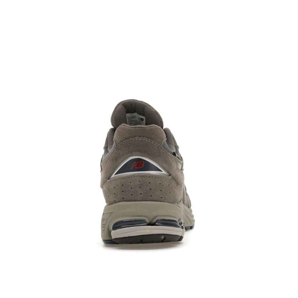 New Balance 2002R GORE-TEX Castlerock Natural Indigo Unisex Sneakers Grey Brushed-Nickel M2002RXC
