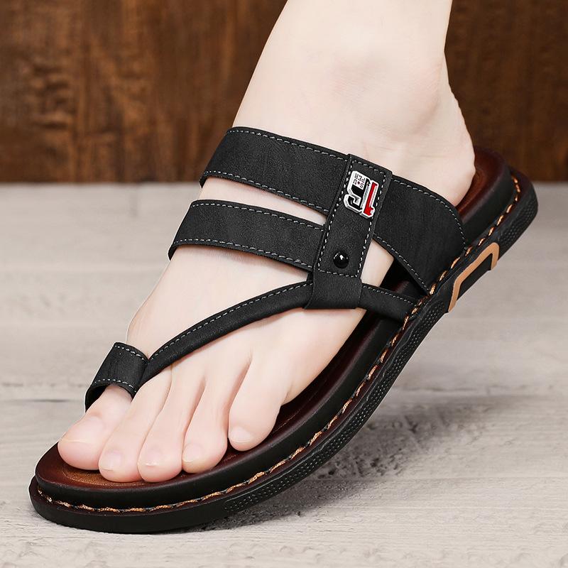 Slippers men's 2025 summer new men's Korean version of personality niche fashion non-slip outer wear driving leather cover toe drag