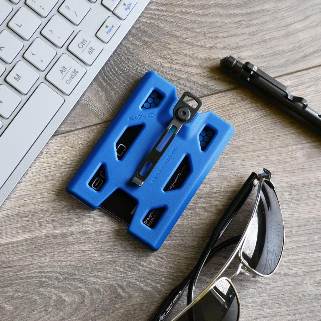 GOVO Badge Heavy Duty Polycarbonate Card Holder with Metal Clip 4 Card Slots Holder/Wallet - ID/Credit & (Holds 1-4 Cards) (Blue)