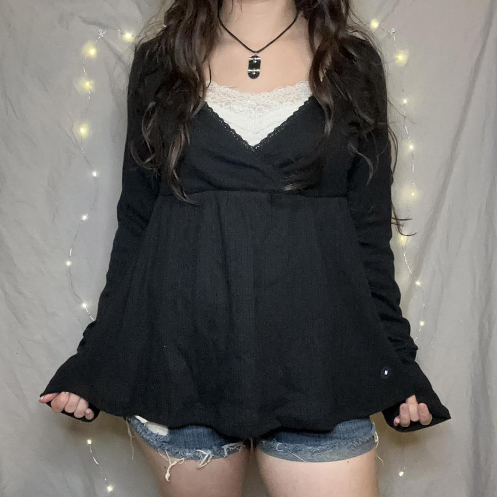 Women's Cross Neck Long Sleeve Loose Fit Solid Color Lace Trim T-Shirt Casual