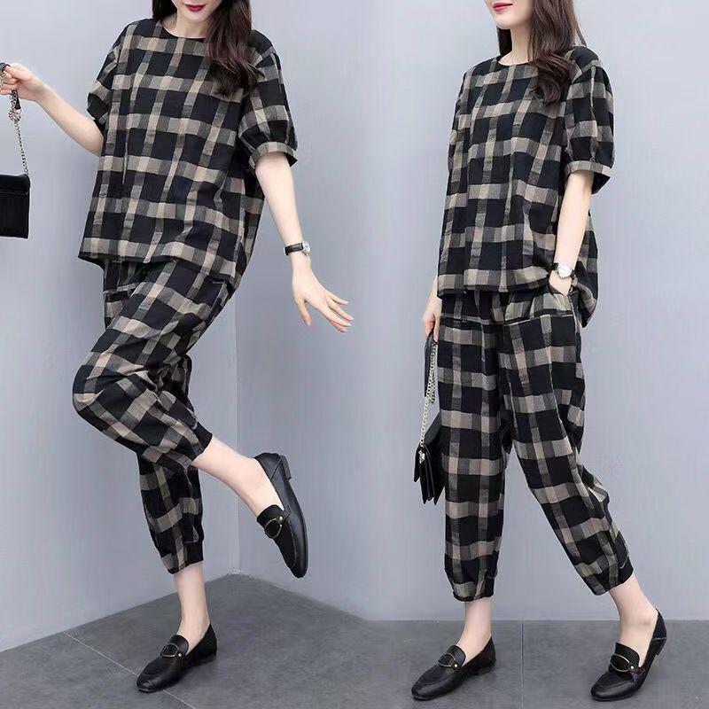 Women's Plaid Two-Piece Set: Summer Plus Size Casual Short Sleeve Top and Nine-Point Pants