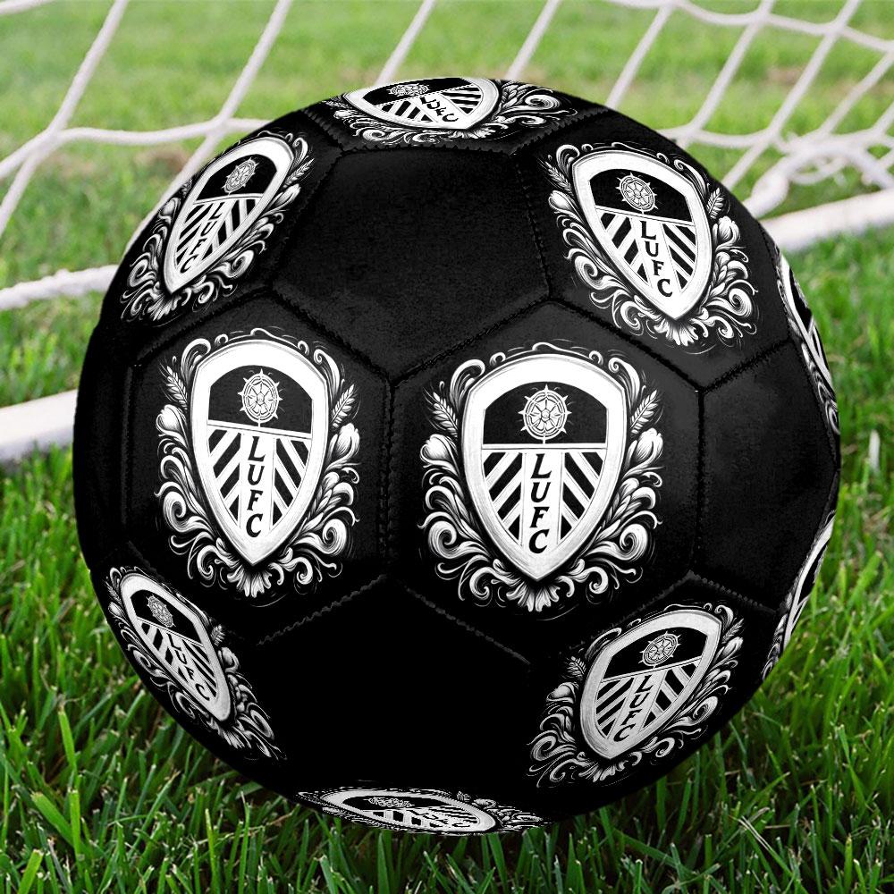 1pc Leeds United Football Club Soccer Ball Size 5 Indoor Soccer Ball Fashion Colorful Backyard Game - Great For Sports Fans Gift HE41