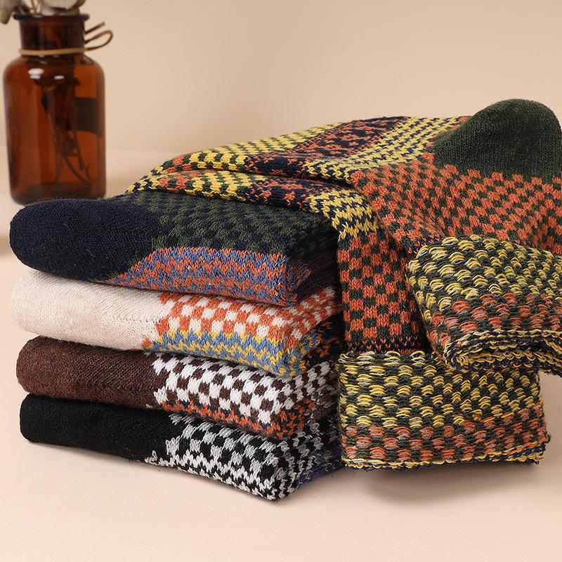 Șosete Groase Retro cu Totem Tribal pentru Bărbați - 5-10 Perechi, Tub Mediu, Călduroase pentru Toamnă/Iarnă.