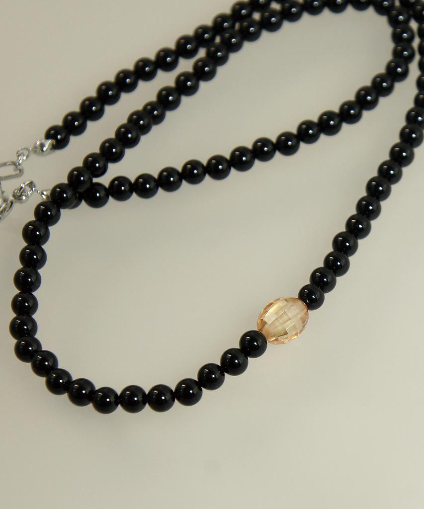 Treaju Oval Shape Onyx Necklace