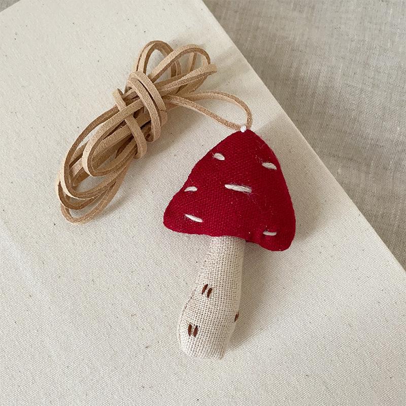 

Мультяшный милый плюшевый тканевый маленький шейный кулон в виде животного женский нишевый литературный ретро вогнутый свитер цепочка кулон