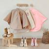 Kinder Regenmantel Wasserdicht Kinder Regenponcho Mantel Jacke mit Rucksackposition Studenten Regenbekleidung Anzug Baby Mäntel für 1-6