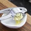 Zinc Alloy 304 Stainless Steel Garlic Press Manual Garlic Crusher Peel Garlic Cloves Mash Garlic Paste Crush Garlic