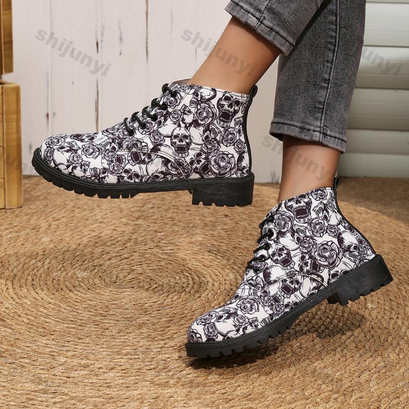 Mode Damen Schnürstiefel Kurz Leder 2025 Neue Mode Plateau Schuhe Trend Punk Leder Mode Weihnachten Print Stiefel Übergröße 42