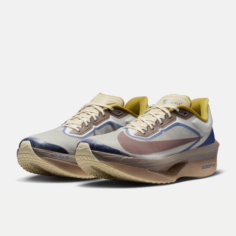 NIKE Men`s Carbon Plate Running Shoes