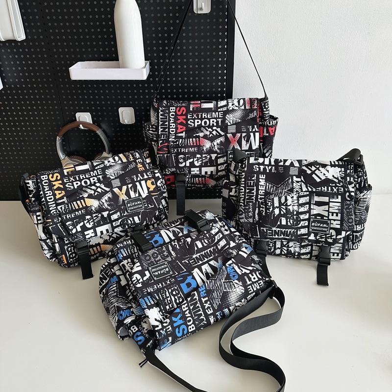 2024 Neue Street Herren- und Damen-Umhängetasche Großes Fassungsvermögen Bedruckte Schultertasche Koreanische Mode Studenten-Rucksack Aufbewahrungstasche