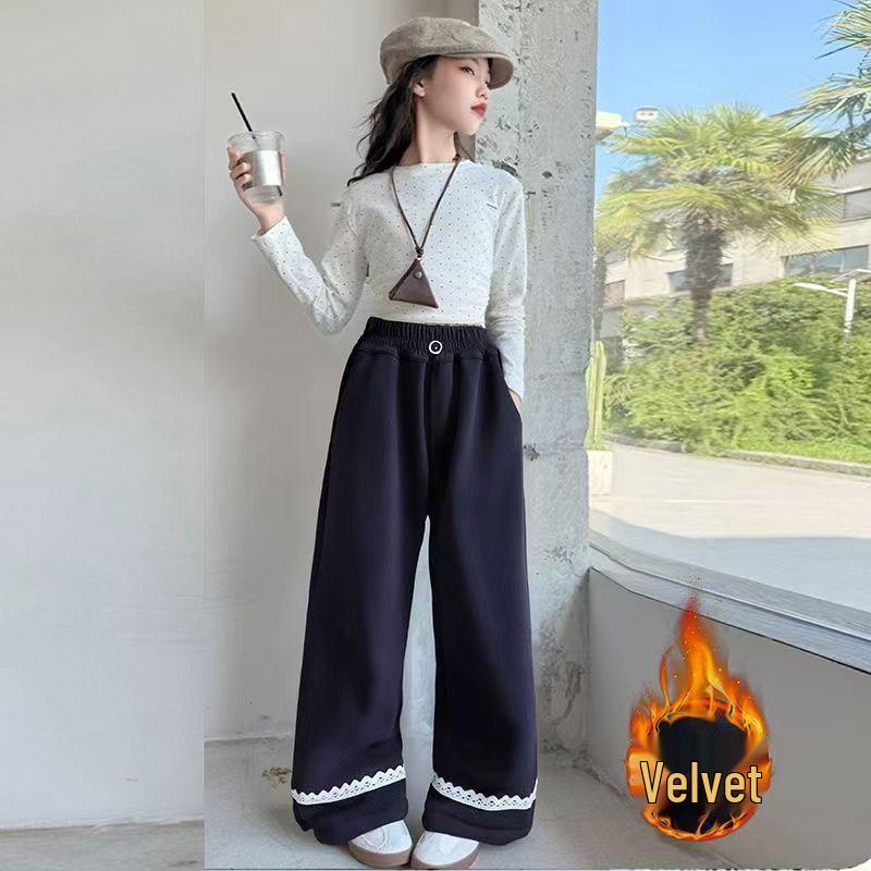 Girls' Plus Velvet Plaid Wide-Leg Pants - Warm, Stylish, and Loose Fitting for Autumn/Winter.