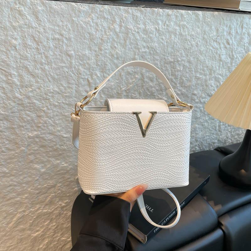 Light Luxury Fashion Autumn New Single Shoulder Retro Personalized Messenger Trend Women's Bag Handbag Small Bag