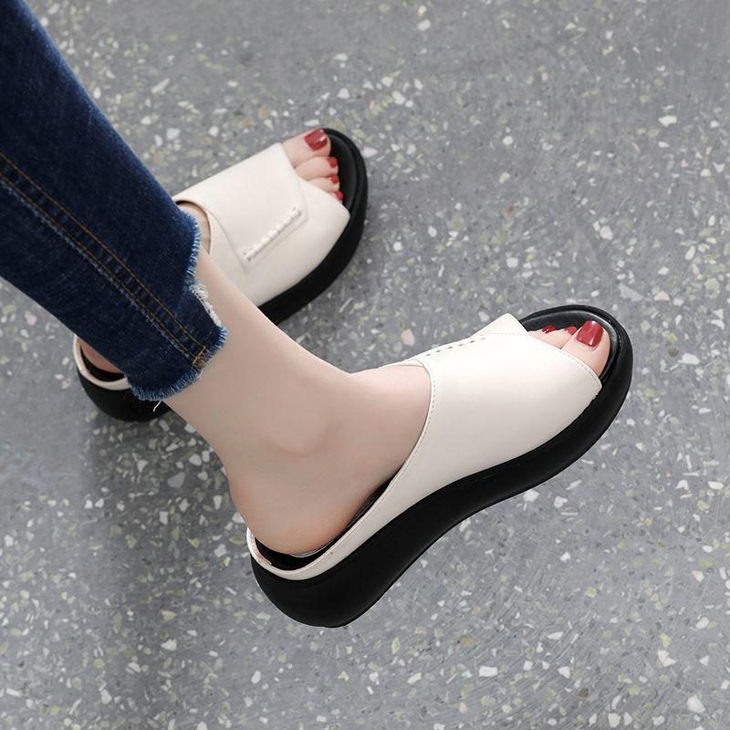 

Soft leather thick-soled soft-soled mother slippers women s summer 2025 new fashionable and versatile outer wear waterproof table heel sandals 40