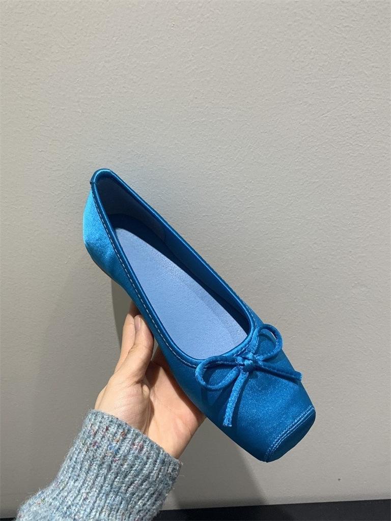 Sanfter Abendwind Tanzschuhe Neujahr süße Schleife blauer quadratischer Kopf flache Öffnung innere Absatzhöhe erhöhend Abendwind Damenschuhe