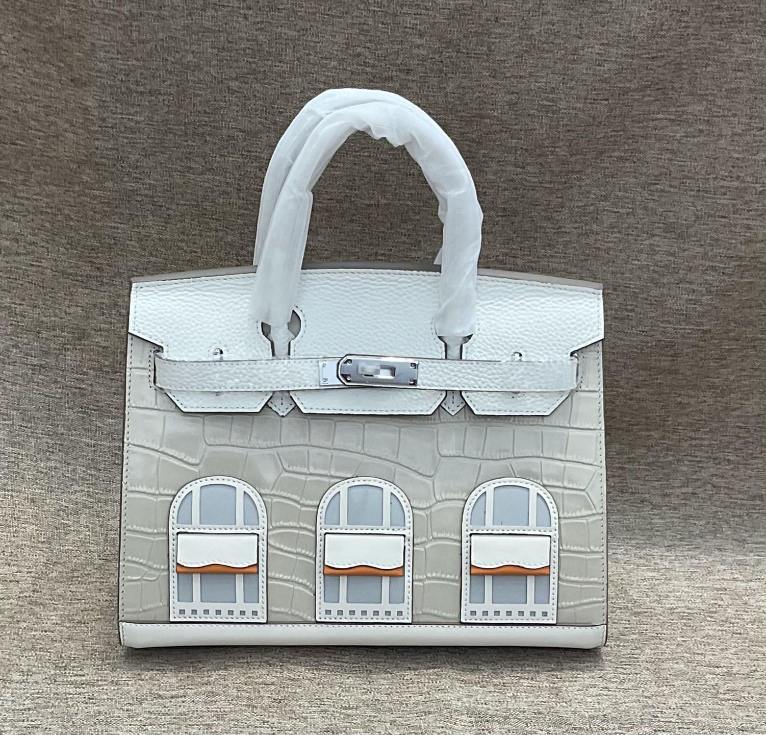 

Модная маленькая металлическая сумочка из замши ската с высококлассным текстурированным дизайном, одним отделением и съемным ремешком для ношения через плечо 20cm белый