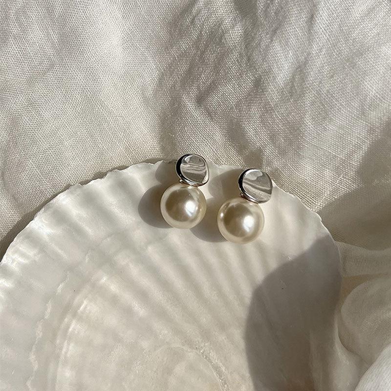 

Серьги с вогнутым жемчугом