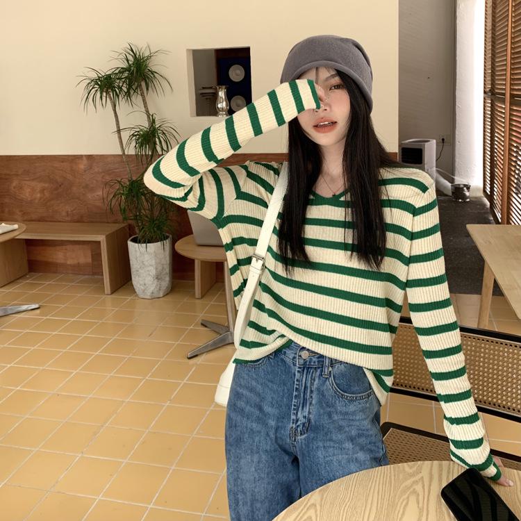 

Корейский полосатый свитер с V-образным вырезом для женщин: Стильный осенний топ с длинными рукавами One Size