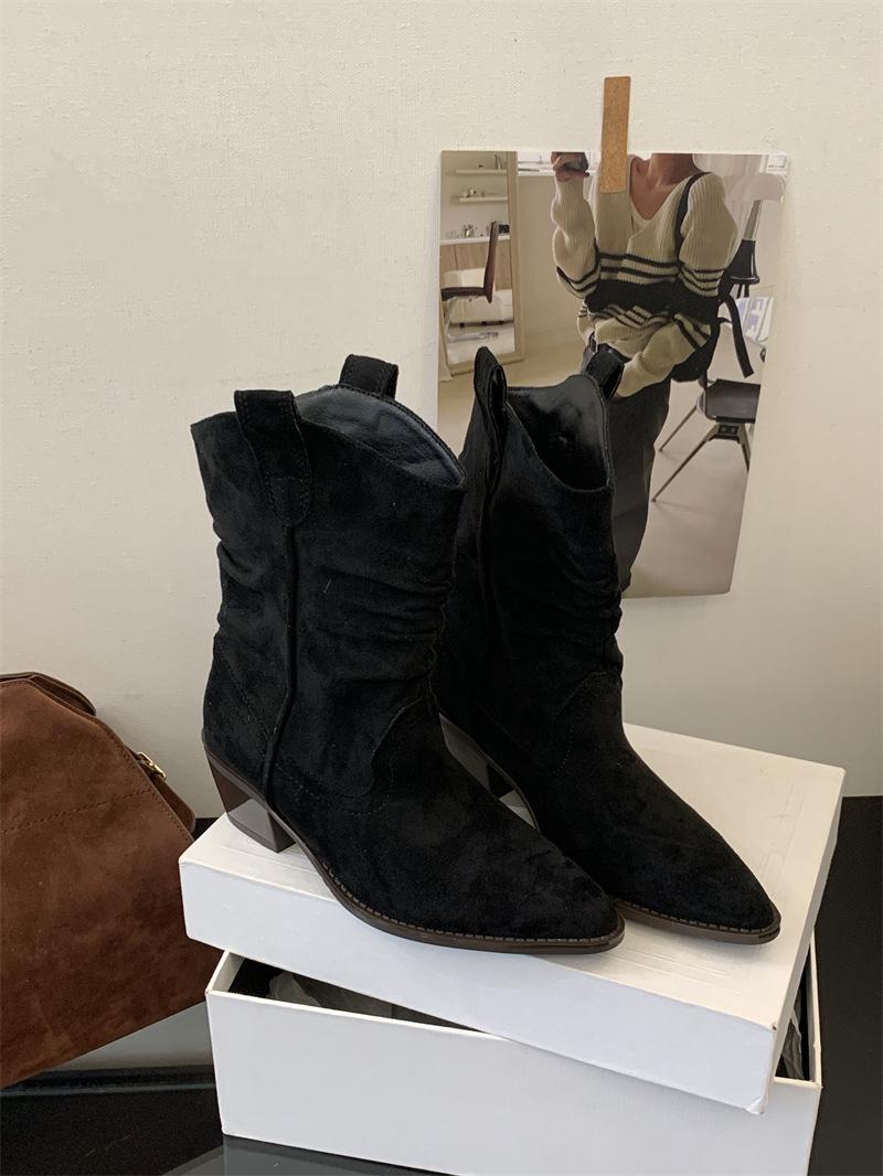 

Frosted suede V-mouth western cowboy boots women s 2025 new retro wind medium tube thick heel sleeve stacking boots 35