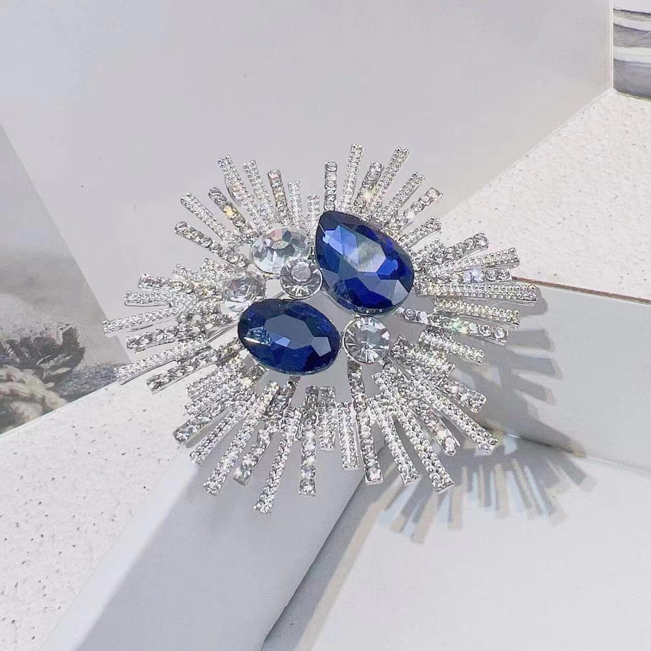 

Элегантная брошь цвета осень/зима: Высококачественный аксессуар для костюма и корсаж для защиты от воздействия внешней среды