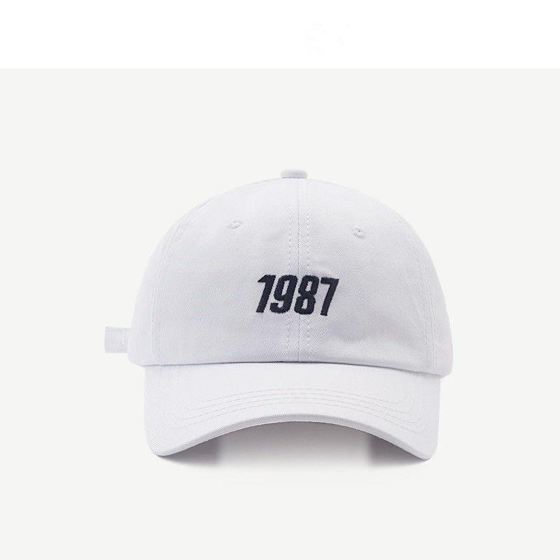 

Men 1987 Women Hats Soft Top Baseball Hats Embroidered Casual Duck Hats Tongue білий