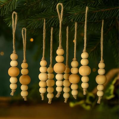 Sada 10 dřevěných korálkových vánočních ozdob pro dekoraci v přírodním moderním minimalistickém vánočním závěsném domácím dekoru v bohémském stylu.