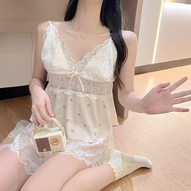 Hollow-Out Floral Camisole Shorts Pajama Set: Women's Fresh, Fashionable, Summer Sexy Loungewear