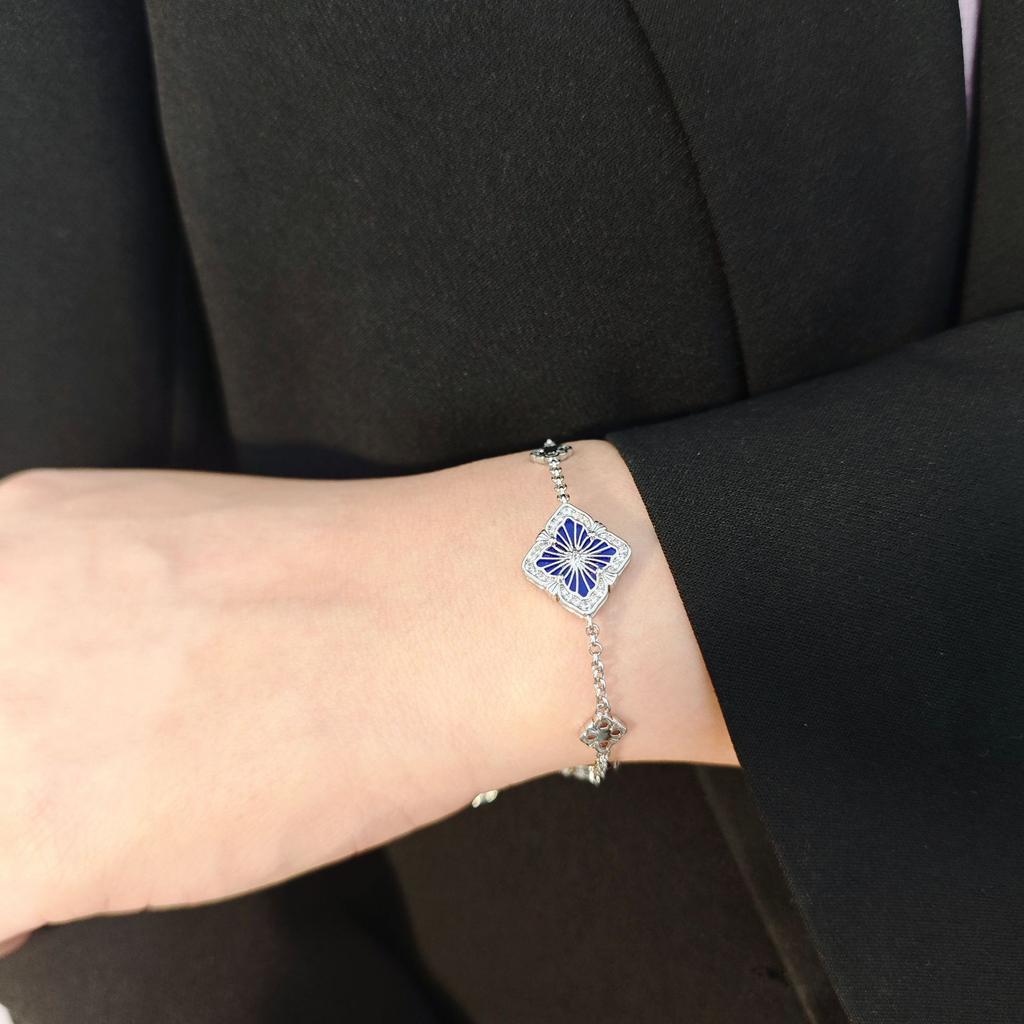 Italian Cloth Qi Latti Brushed Craft Four-Leaf Clover Bracelet Female Court Style Diamond Blue Gold Blue Three-Flower Bracelet