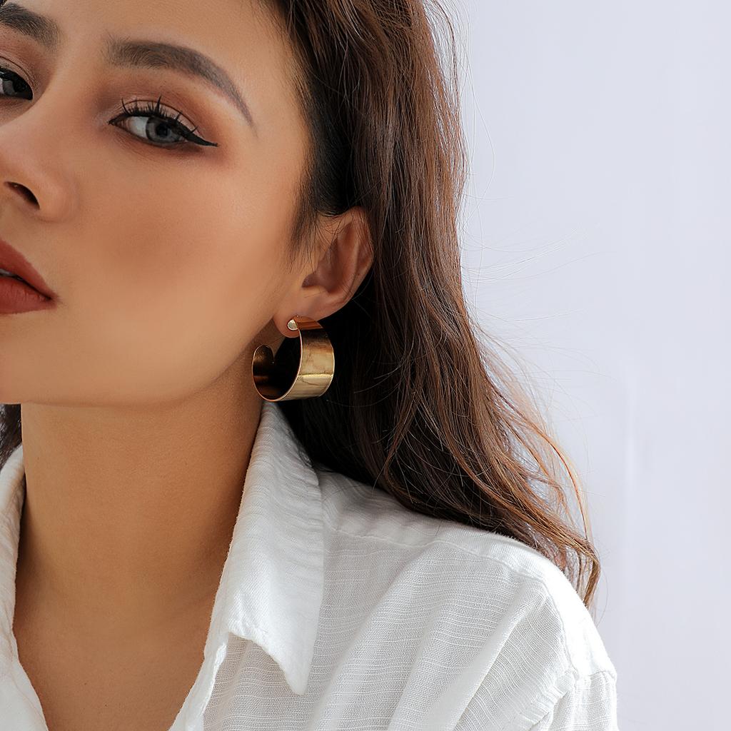 Large Wide C Shape Metal Earrings for Women Trendy Exaggerated Big Drop Earrings 2026 Fashion Jewelry Female Accessories Gifts