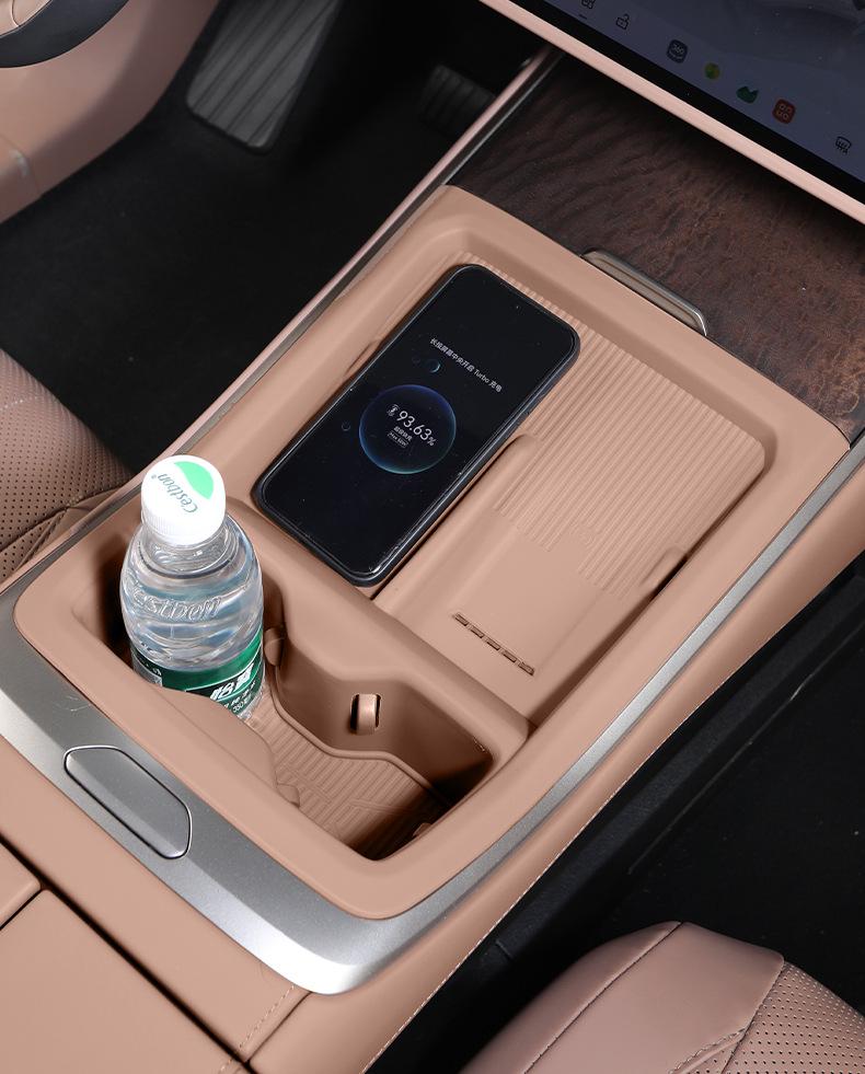 Li Auto L9: Wireless Charger, Silicone Cup Holder & Interior Decoration Set