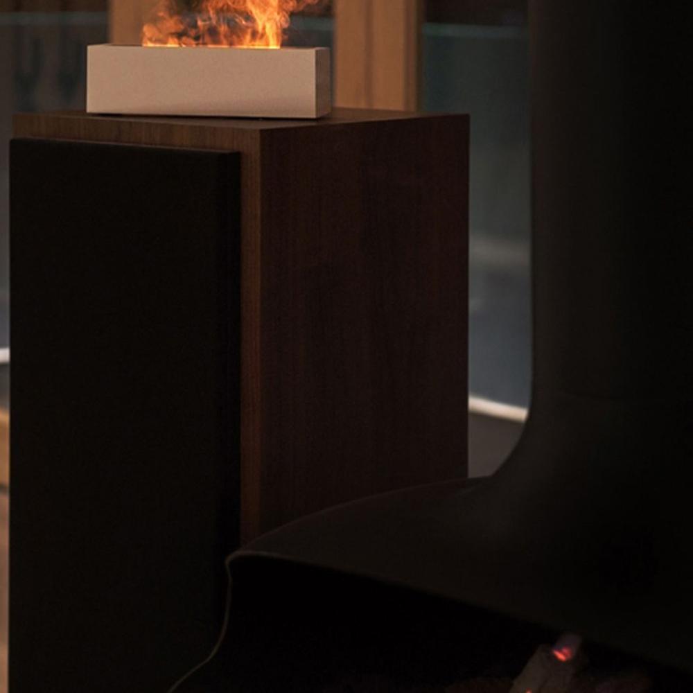 Flame Aroma difuzér zvlhčovač vzduchu Ultrazvukový generátor chladnej hmly Fogger LED lampa na esenciálny olej Realistický difúzor ohňa