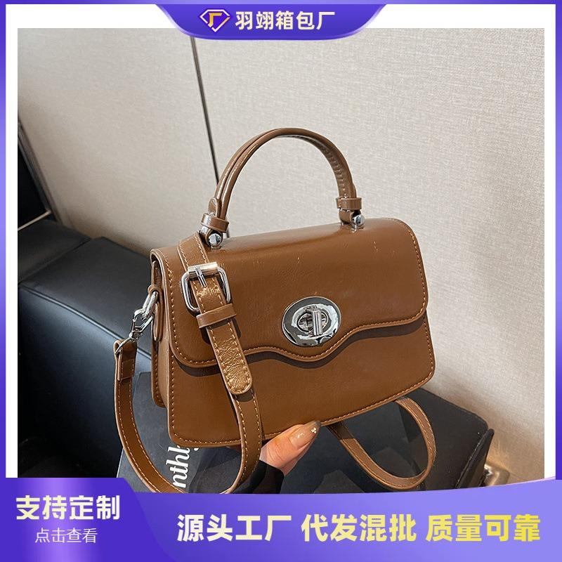 Retro fashion small square bag women's autumn and winter new high-end niche versatile shoulder messenger bag