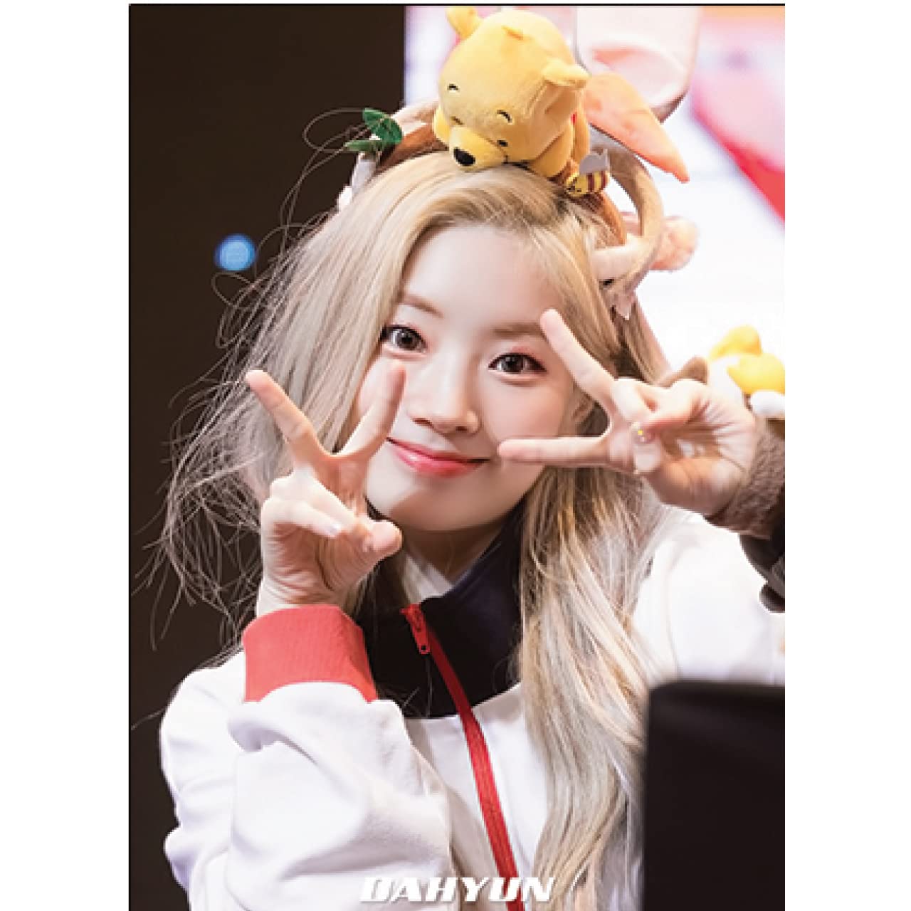 

Набор плакатов [12 плакатов формата A3 + 1 наклейка] Набор плакатов K-STAR (ДАХЮН)