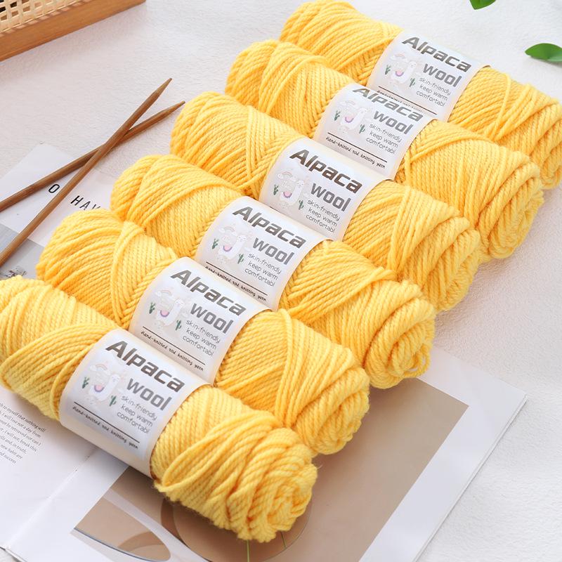 Alpaca Wool Medium Thick Yarn Ball for Hand-Knitted Cardigans, DIY Scarves, and Sweaters