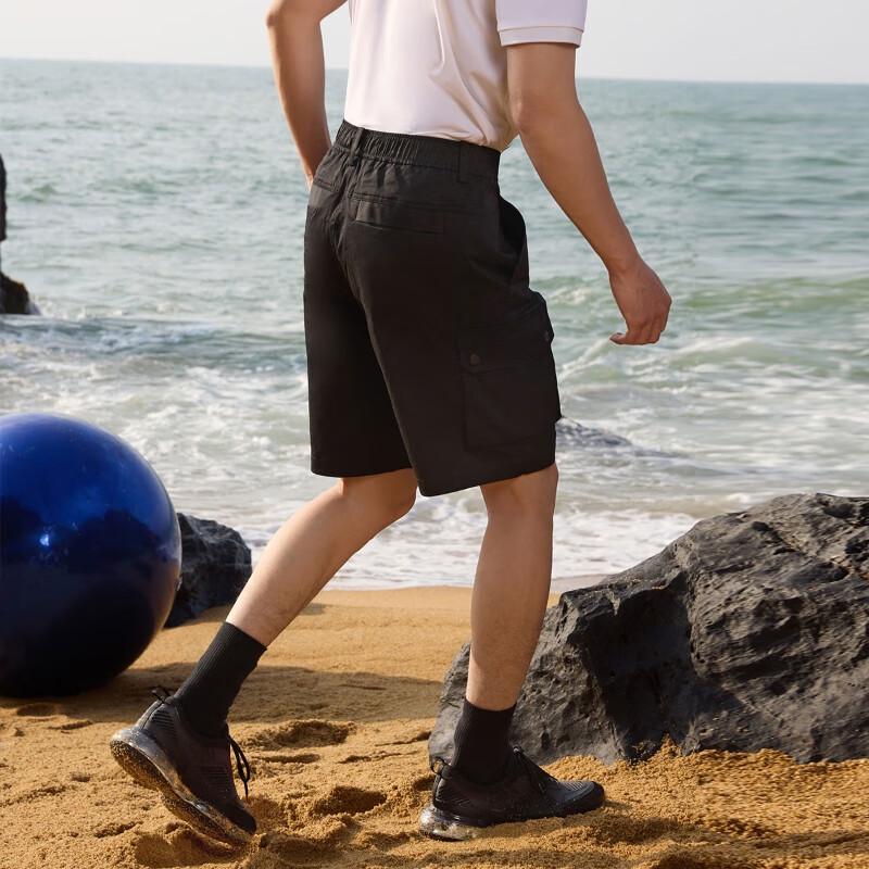 J.Lindeberg Men's Loose Fit Cargo Shorts