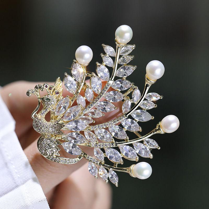 High-Grade Copper Zircon Brooch Freshwater Pearl Peacock Corsage Elegant Clothing Accessories Pin