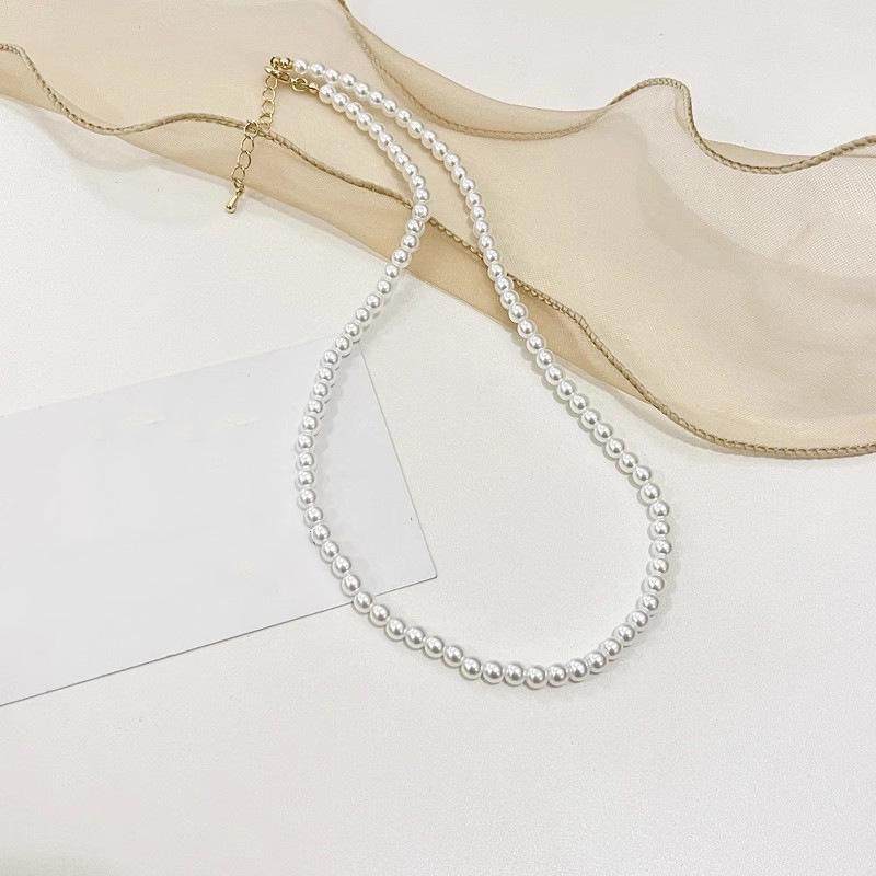 Elegant French Layered Pearl Necklace - Women's High-End Versatile Clavicle Chain, Simple Retro Style