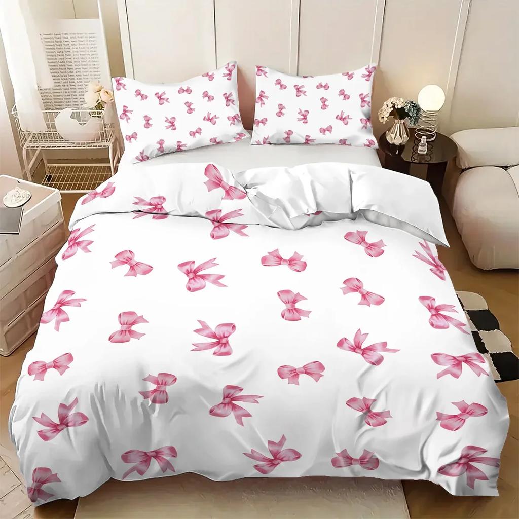 3ks růžový povlak na přikrývku se vzorem třešní a mašlí, 1 povlak na přikrývku + 2 povlaky na polštáře, bez výplně. Měkká a pohodlná ložní souprava