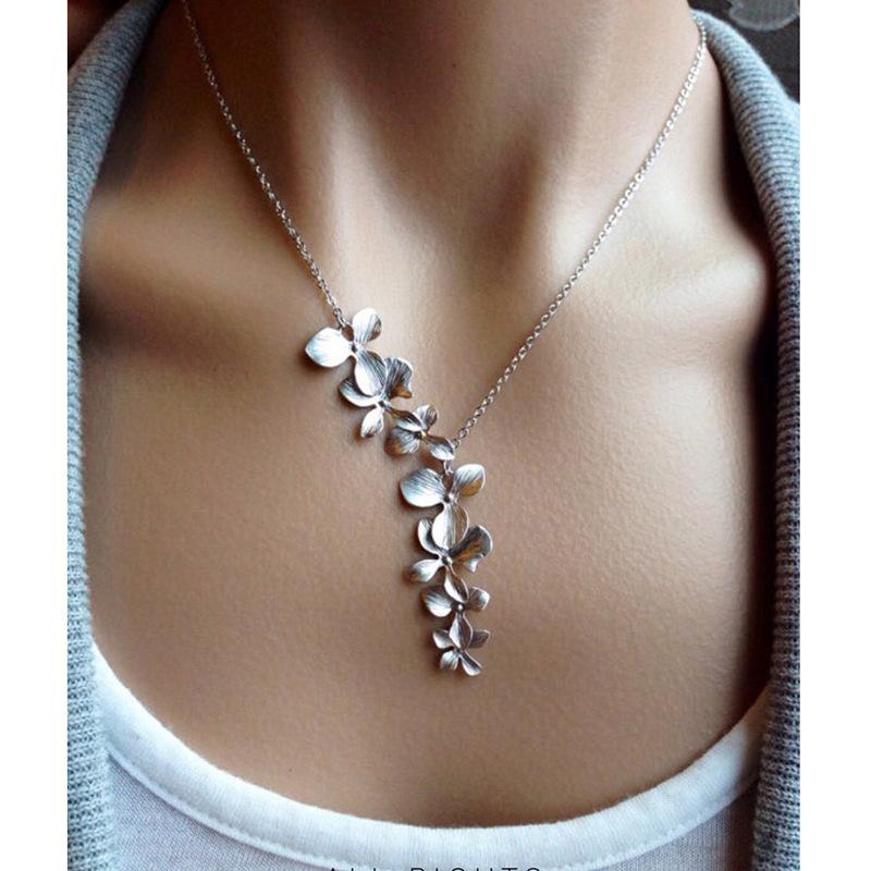 Fashion Petal Necklace and Earrings Set