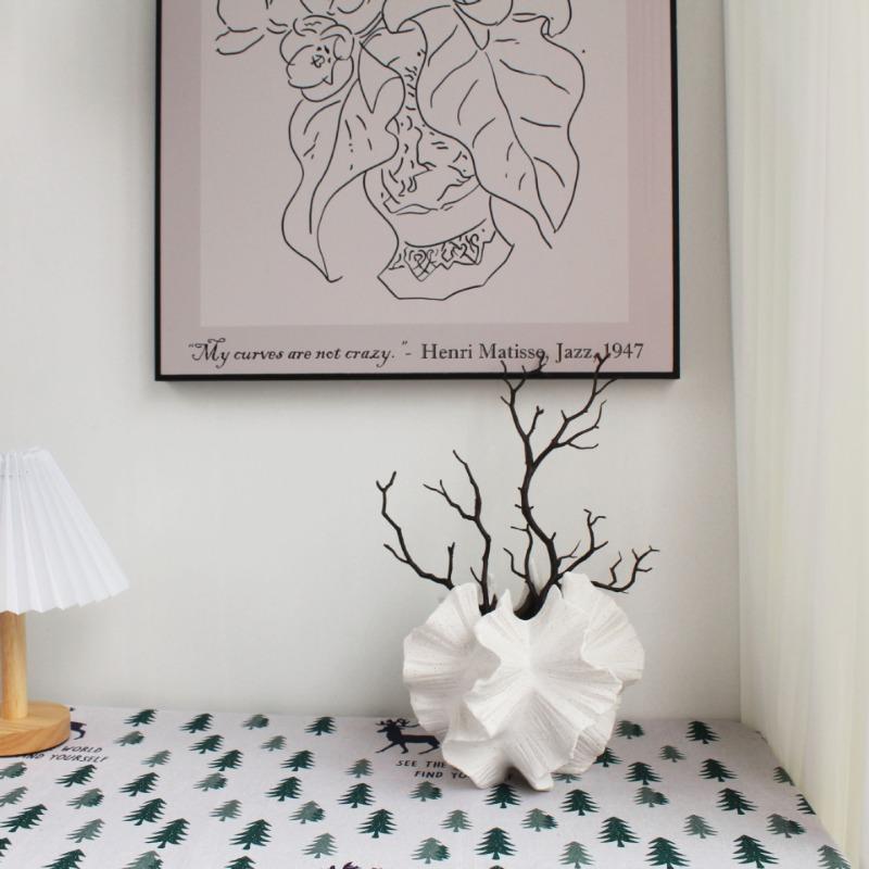 Small Niche Designer Simple Decorative Creative Ceramic Vase Northern Europe Ins Living Room Homestays Modern Flower Decoration