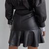 Qooth Unregelmäßiger Saum PU Plisseerock Schicker A-Linien Mini-Stil mit Knopfdetail QT2707