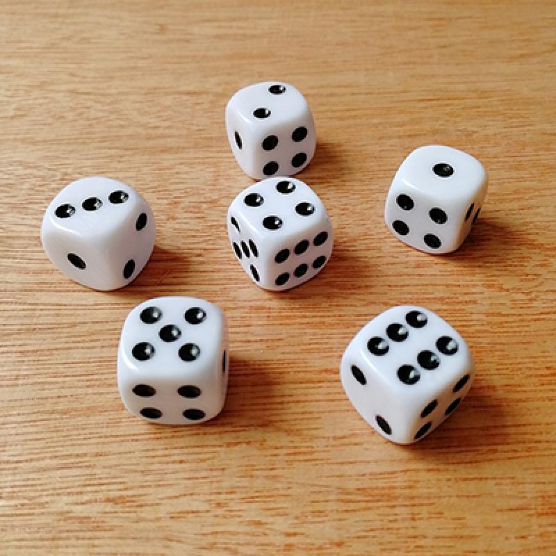 10 Stück D6 Quadratische Würfel Standard 16mm Sechsseitige Pips Würfel für Tischspiele - Undurchsichtig, Transparent