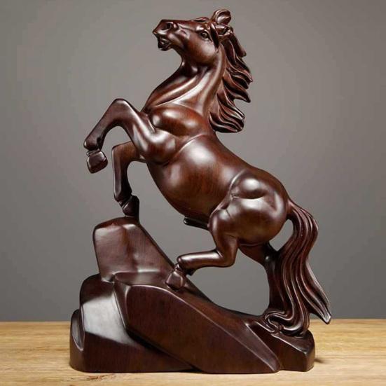 Holzpferd Figur Kleine Pferdestatue 2026 Chinesisches Neujahr Tierkreiszeichen Skulptur Feng Shui Büro Schreibtisch Ornament für Reichtum Glück