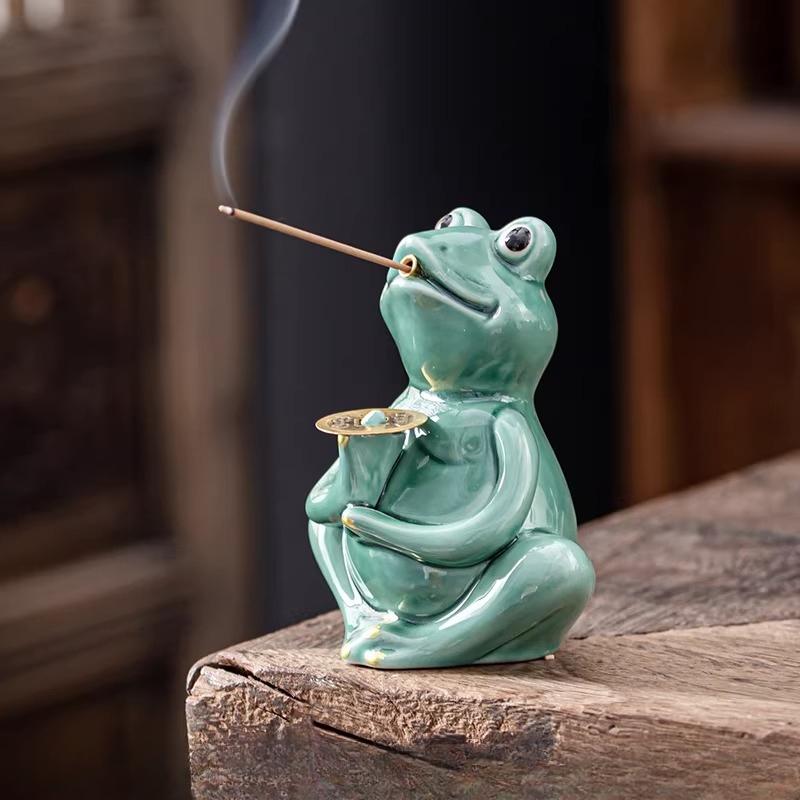 

Ceramic Frog Tea Pet Desktop Wealth Attracting Animal Ornaments Thread Fragrance Plug Small Household Decorations Tea Playing