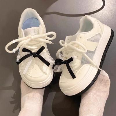 Chaussures Blanches à Semelles Épaisses à Nœud Original Chaussures de Planche Respirantes en Mesh d'Été pour Femmes Ins Tendance Polyvalentes Chaussures de Planche Étudiantes