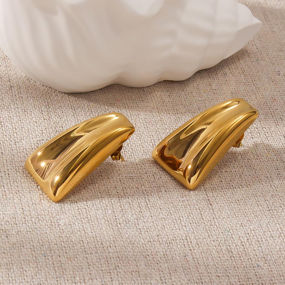 18K Retro Geometric Trapezoid Stud Earrings: Versatile Titanium Steel Jewelry