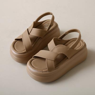 Moda Nowe Letnie Damskie Sandały na Grubej Podeszwie Skórzane Trenerki na Wysokiej Platformie Oddychające Codzienne Klapki Buty Kobieta 7.5CM Obcasy Koturny